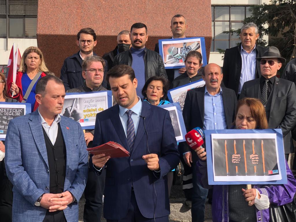 CHP Konak İlçe Başkanlığı'ndan "Özgür Basın Susturulamaz" Açıklaması