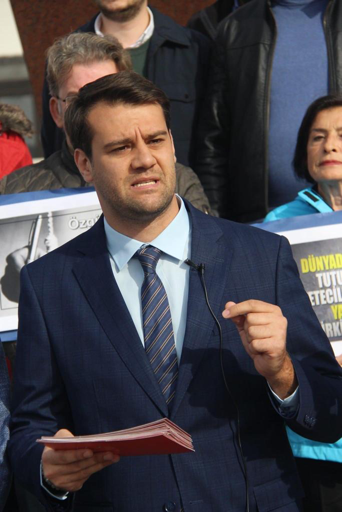 CHP Konak İlçe Başkanlığı'ndan "Özgür Basın Susturulamaz" Açıklaması
