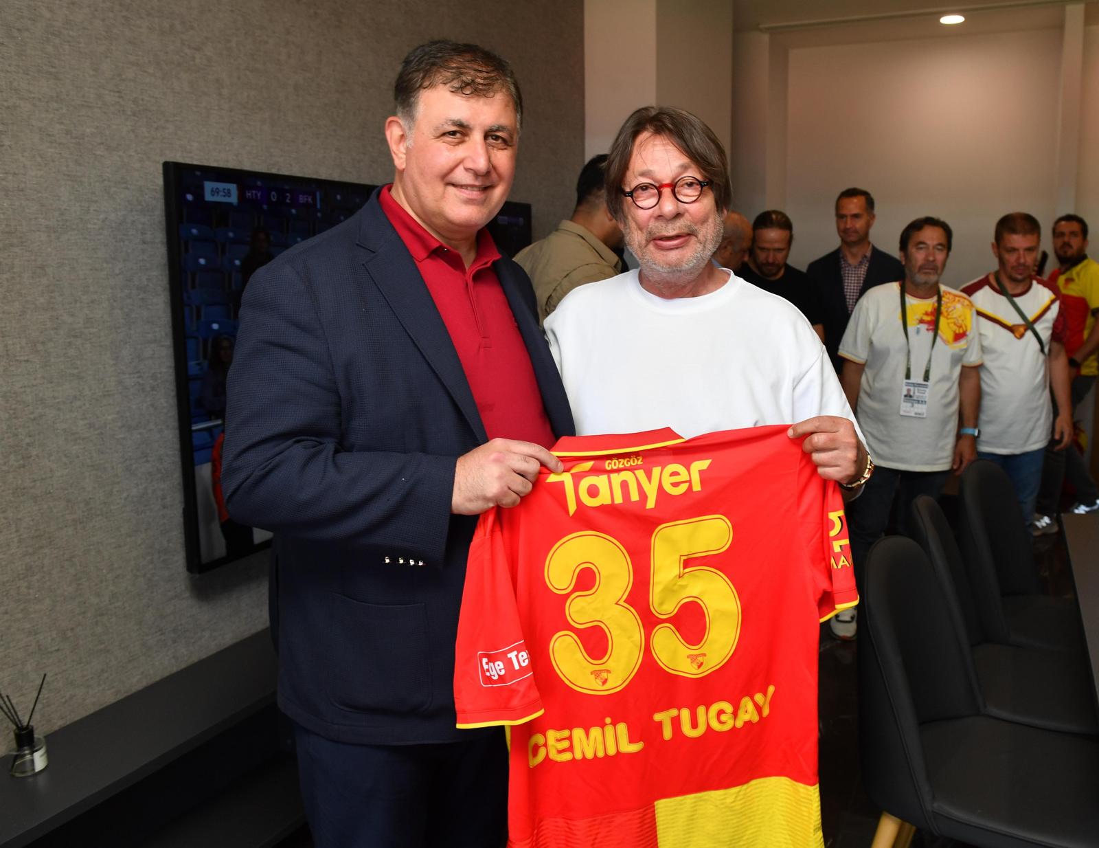 Başkan Tugay Göztepe'nin Süper Lig heyecanına ortak oldu