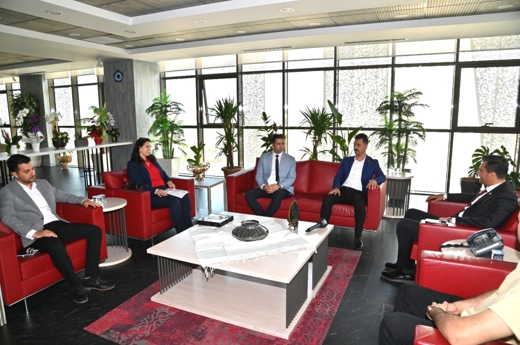 AZERBAYCAN DERNEĞİ’NDEN BAŞKAN ZEYREK'E HAYIRLI OLSUN ZİYARETİ