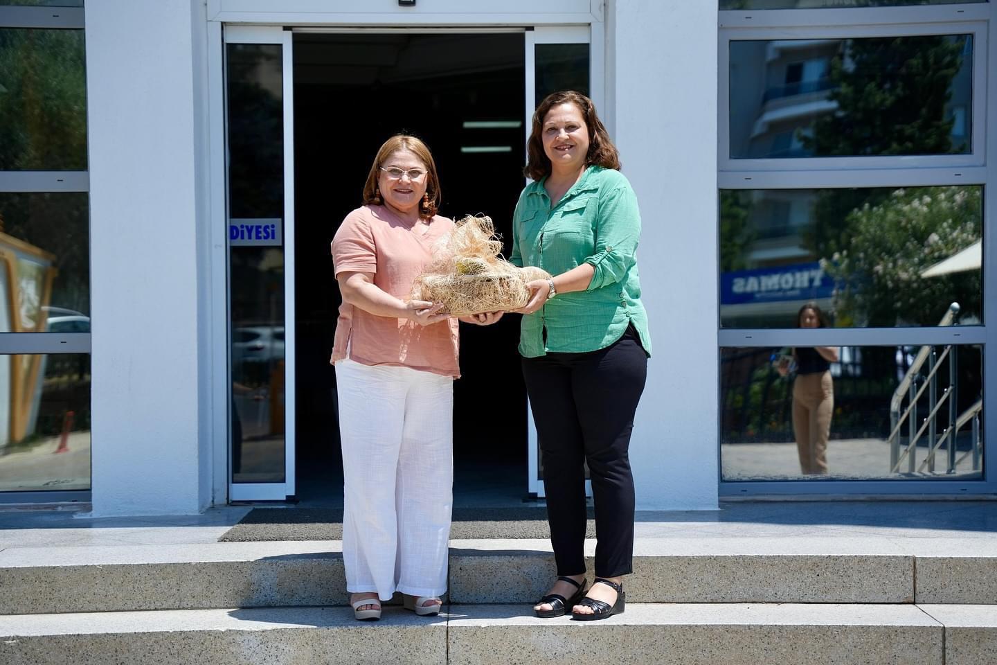 Burcu Köksal'dan, başkan Hatice Gençay'a Ziyaret