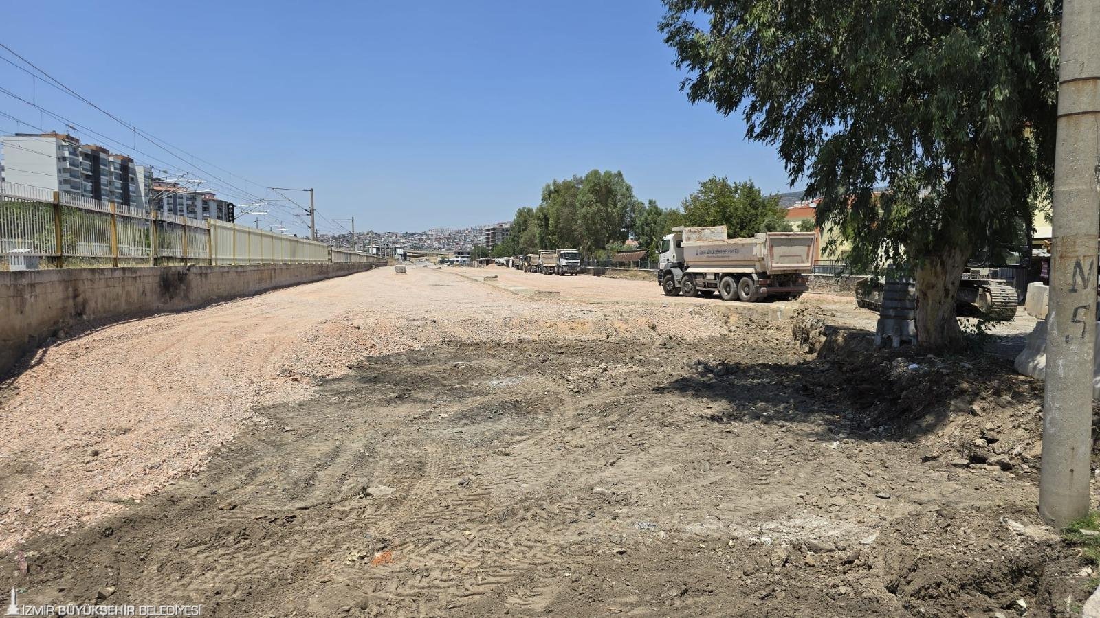 İzmir'de yeni açılan yollar trafiğe nefes oldu