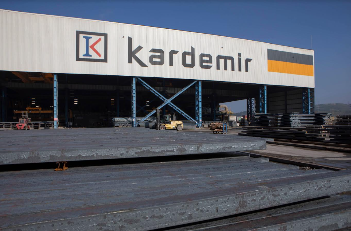 DEMİR-ÇELİK SEKTÖRÜNDE KARDEMİR RÜZGARI:  2024'TE BÜYÜME VE İNOVASYON