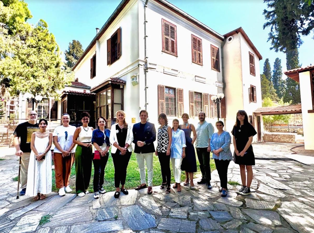 Ege Üniversitesinden bir ilk: Görsel İletişim Tasarımı Yüksek  Lisans Programı açıldı