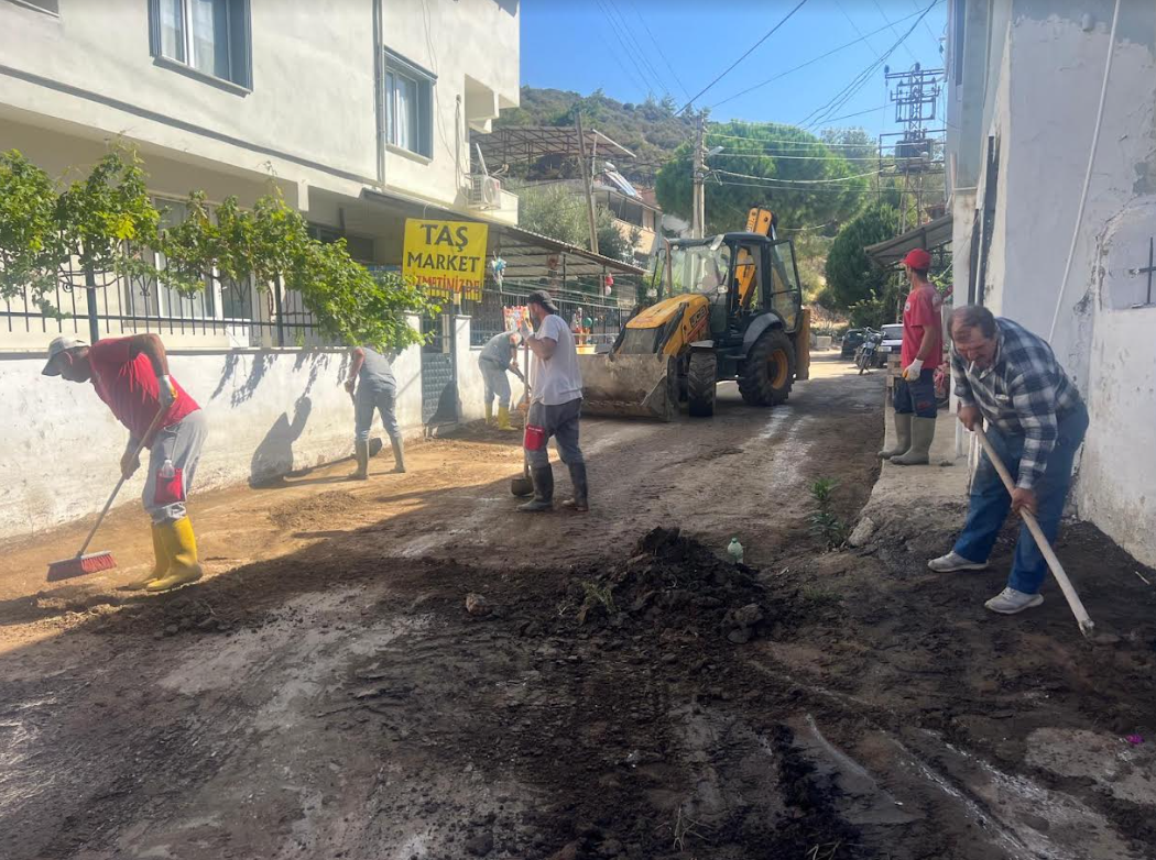 Menderes’te Yaralar Sarılıyor