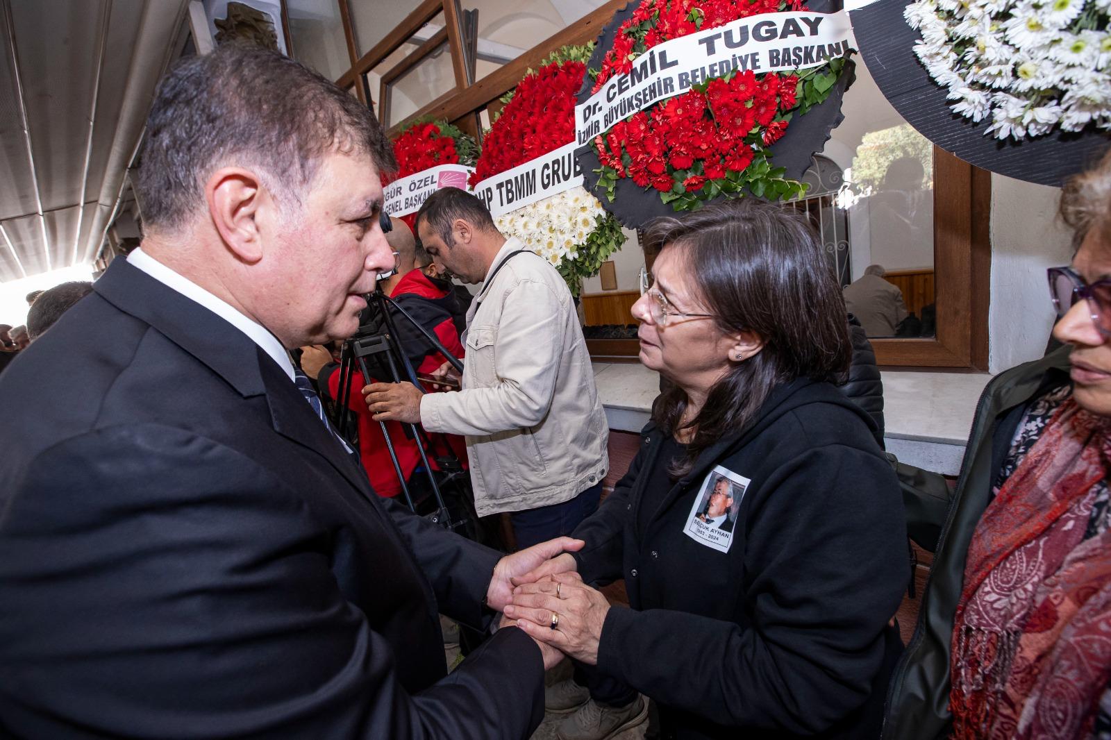 Selçuk Ayhan son yolculuğuna uğurlandı