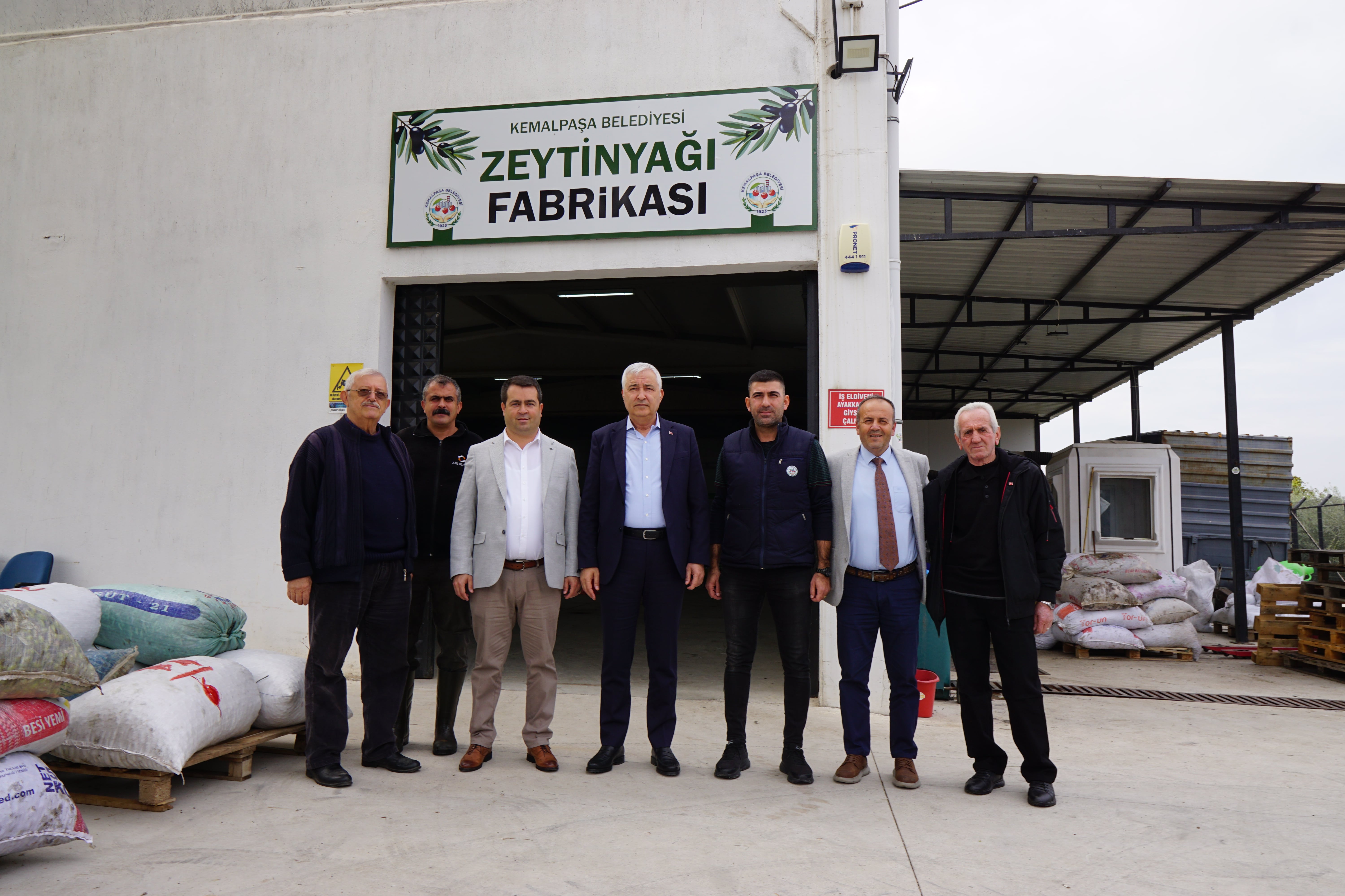 Kemalpaşa Zeytinyağı Hizmetine Devam Ediyor