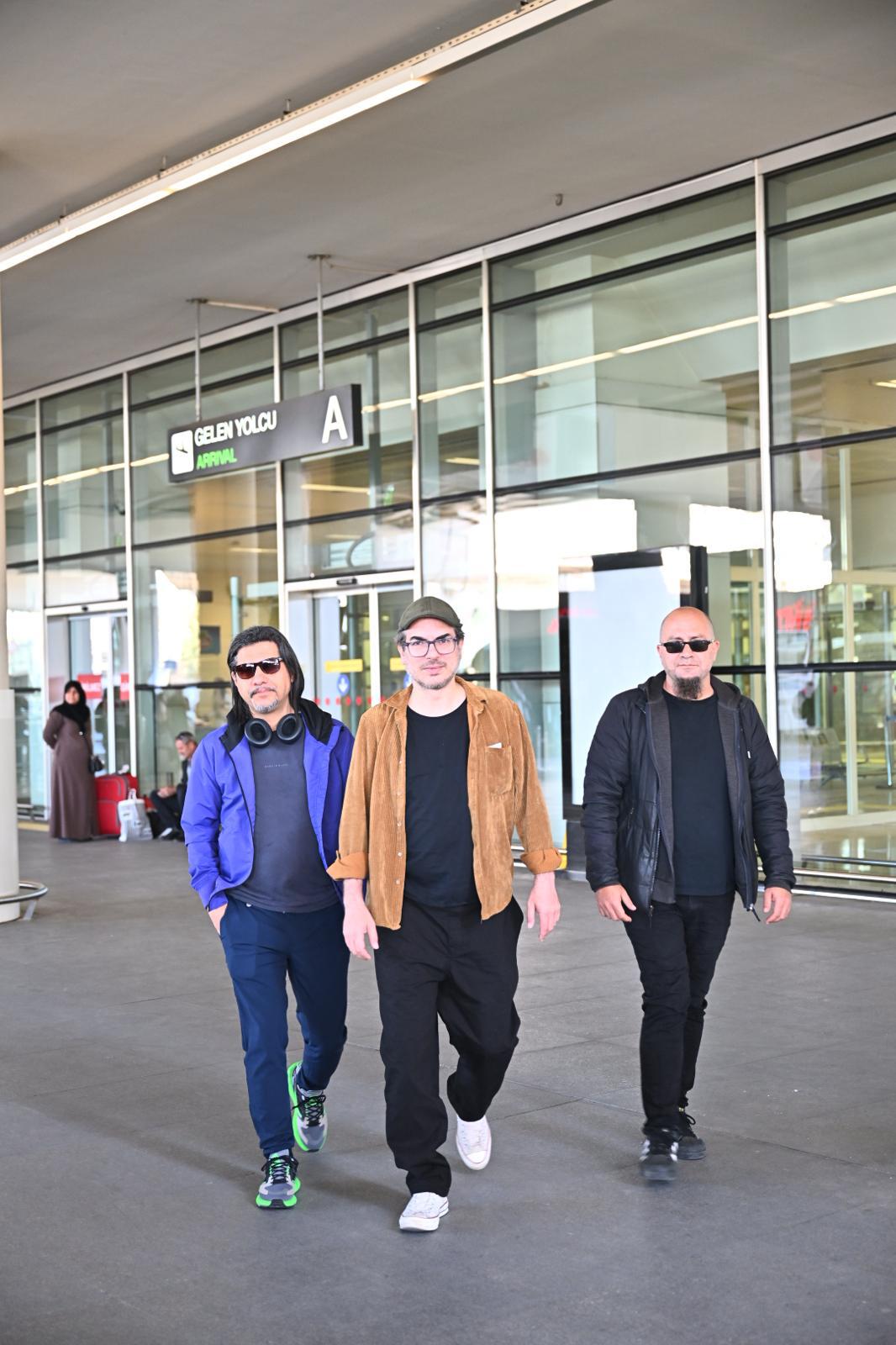 mor ve ötesi İzmir'de