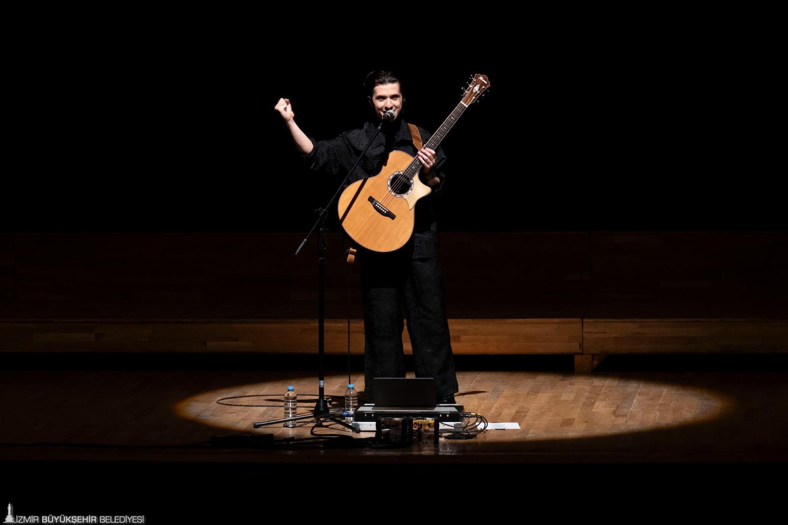 Marcin, ilk Türkiye turnesinde İzmirlileri büyüledi