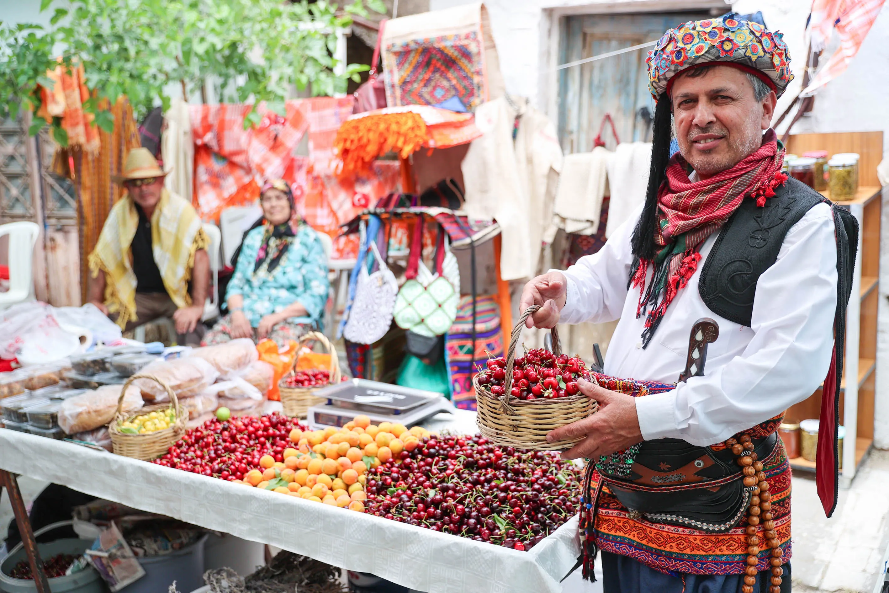 İzmir'de coşku dolu festival: Yörük kültürü Buca'da yaşatıldı