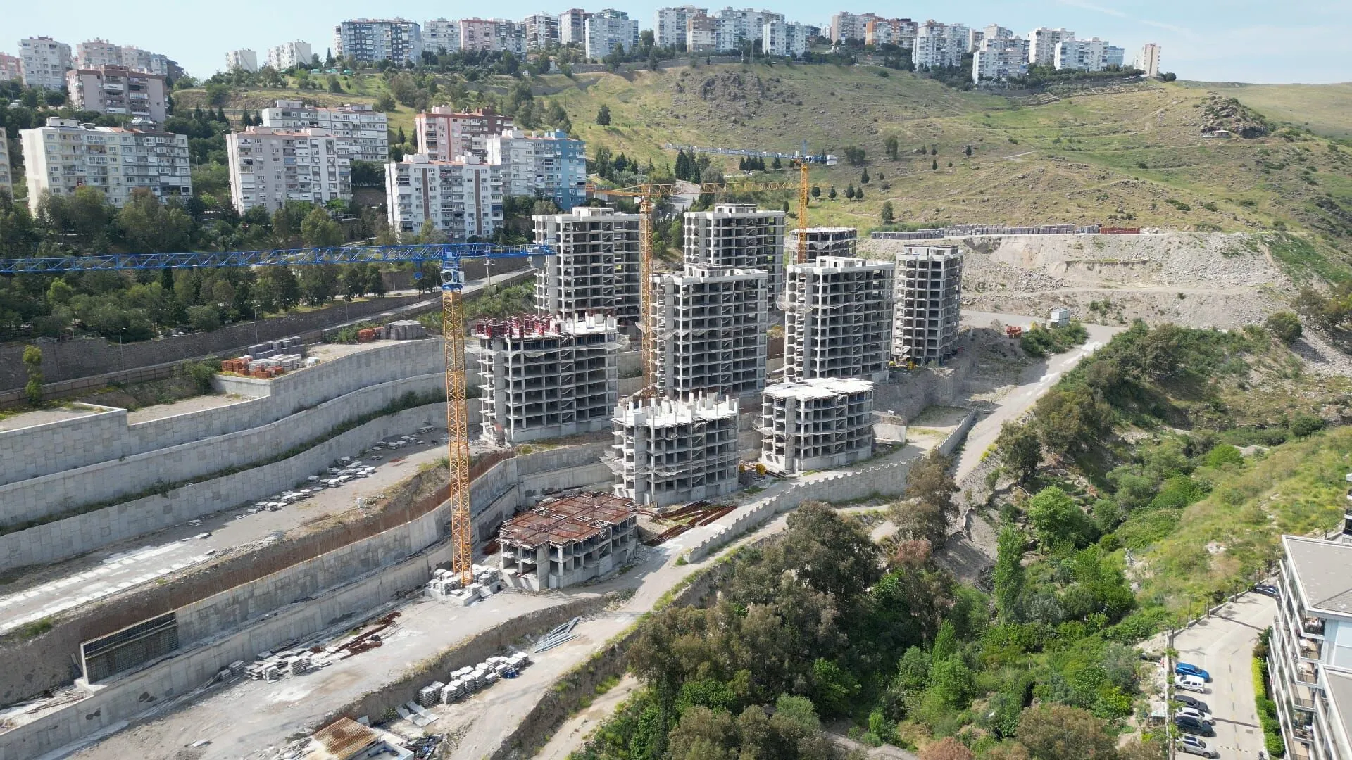 Saygılı'dan Tugay'a konut projesi çıkışı: İzmirliyi yeni hayallerle oyalamayı bırakın!