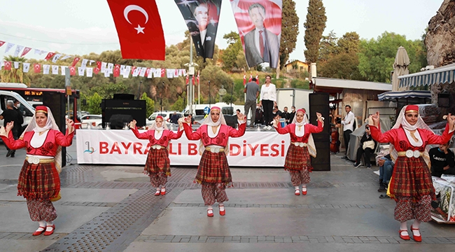 Bayraklı'da 'Cumhuriyet Bayramı' etkinliklerle kutlandı
