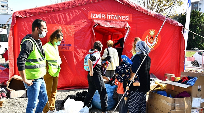 Parklardaki çadırlar Bayraklı'daki alana taşınıyor