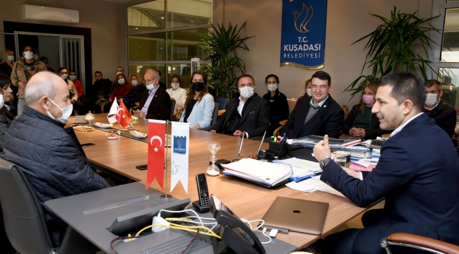 Chp aydın eski milletvekili baydar kuşadası belediyesi'ni ziyaret etti