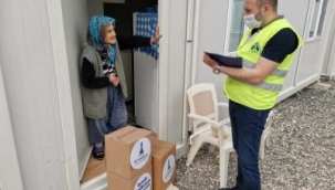 Büyükşehir Karaburun'daki depremzedelerin yanında