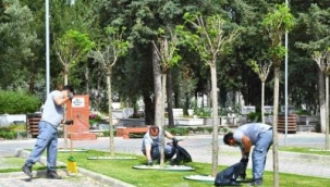 Mezarlıklar bayram sonrasına hazırlanıyor