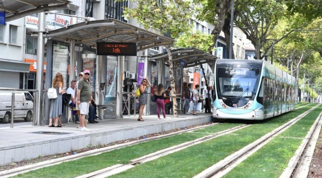 İzmir Tramvayı&#039;nda ücretsiz internet dönemi yarın başlıyor