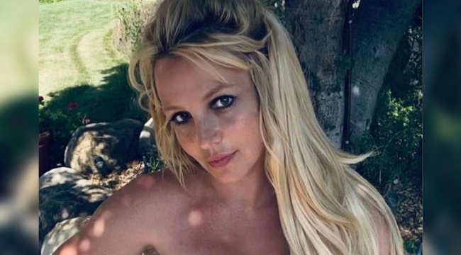 Britney Spears&#039;ın üstsüz görüntüleri hayranlarını endişelendirdi