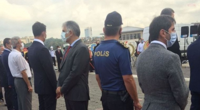 CHP&#039;li başkan Ali Narin&#039;den 30 Ağustos töreninde protesto