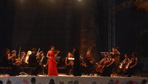 El Ele Müzik Senfoni Orkestrası rüzgarı