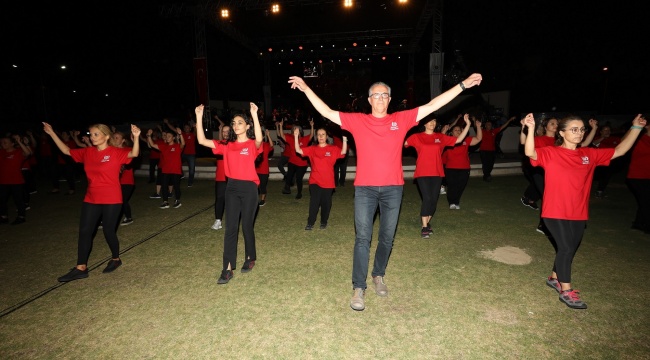 Gaziemir’de 99. gurur yılına yakışır kutlama