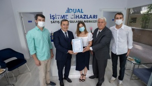 Konak'ta online ruhsatlar başkanlardan teslim