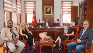 Ayvalık'a Bekir Coşkun Kütüphanesi Açılıyor