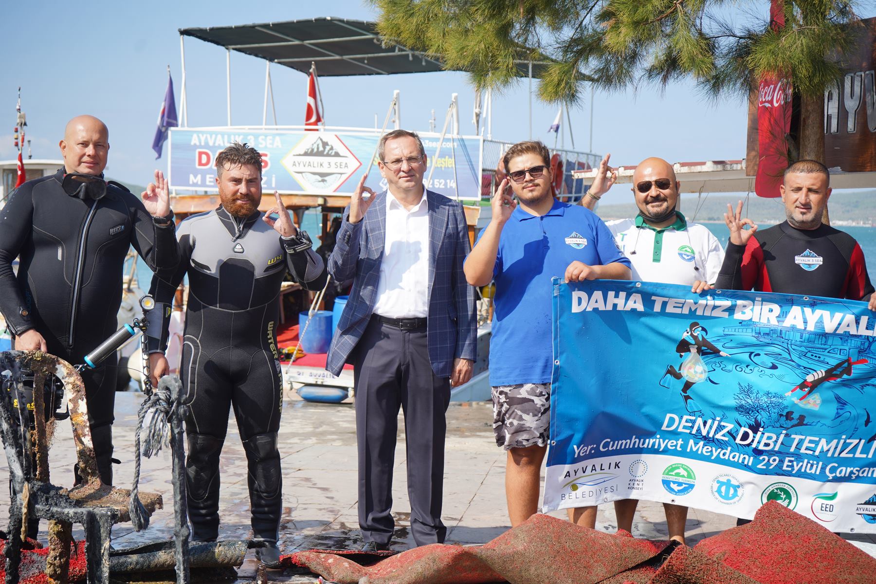 Ayvalık&#039;ta Deniz Dibi Temizliği