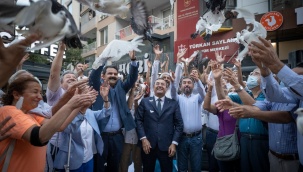 Batur: Barışa giden yol Atatürk’e ve Cumhuriyete sahip çıkmaktan geçiyor