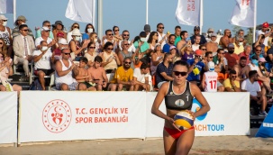 Dikili Plaj Voleybolu Şampiyonası Son Buldu