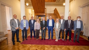 İzmir Sokak Hayvanlarının Yanında