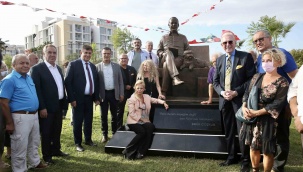 Karşıyaka’da ‘Bekir Coşkun’ heykeli