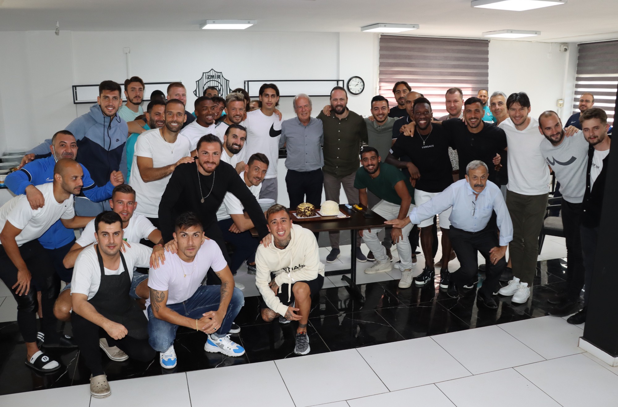Altay "100'ler Kulübü" Kuruyor