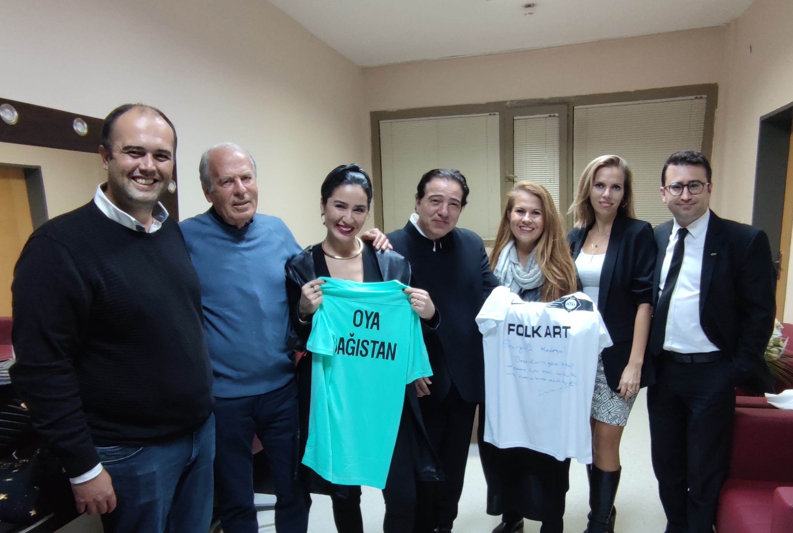 Altay'dan Fazıl Say'a Jest