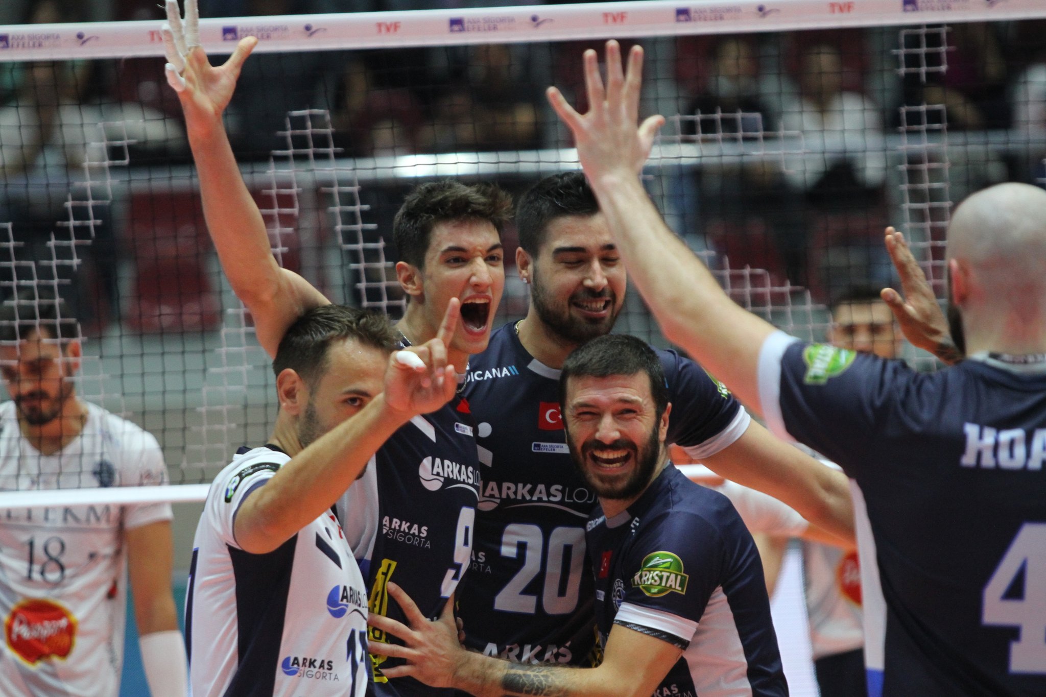 Arkas Spor&#039;dan 4&#039;te 4&#039;lük Mücadele !