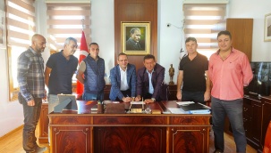 Ayvalık Belediyesi'nde İşçiler Mutlu