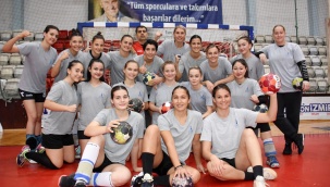 Hentbol 'un İsmi yine İzmir