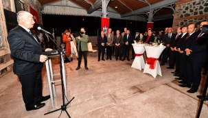 İzmir'de Bayram Coşkusu Başladı