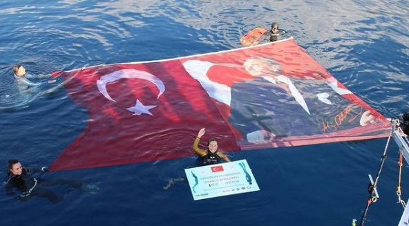 Şahika Ercümen'den Dünya Rekoru!
