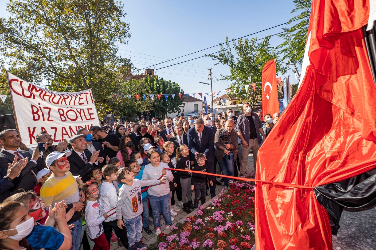 Soyer: "Yıkarak değil, yaparak büyüyoruz"