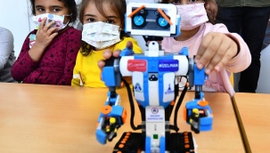 Teknoloji Çocukları İZELMAN'la Büyüyor