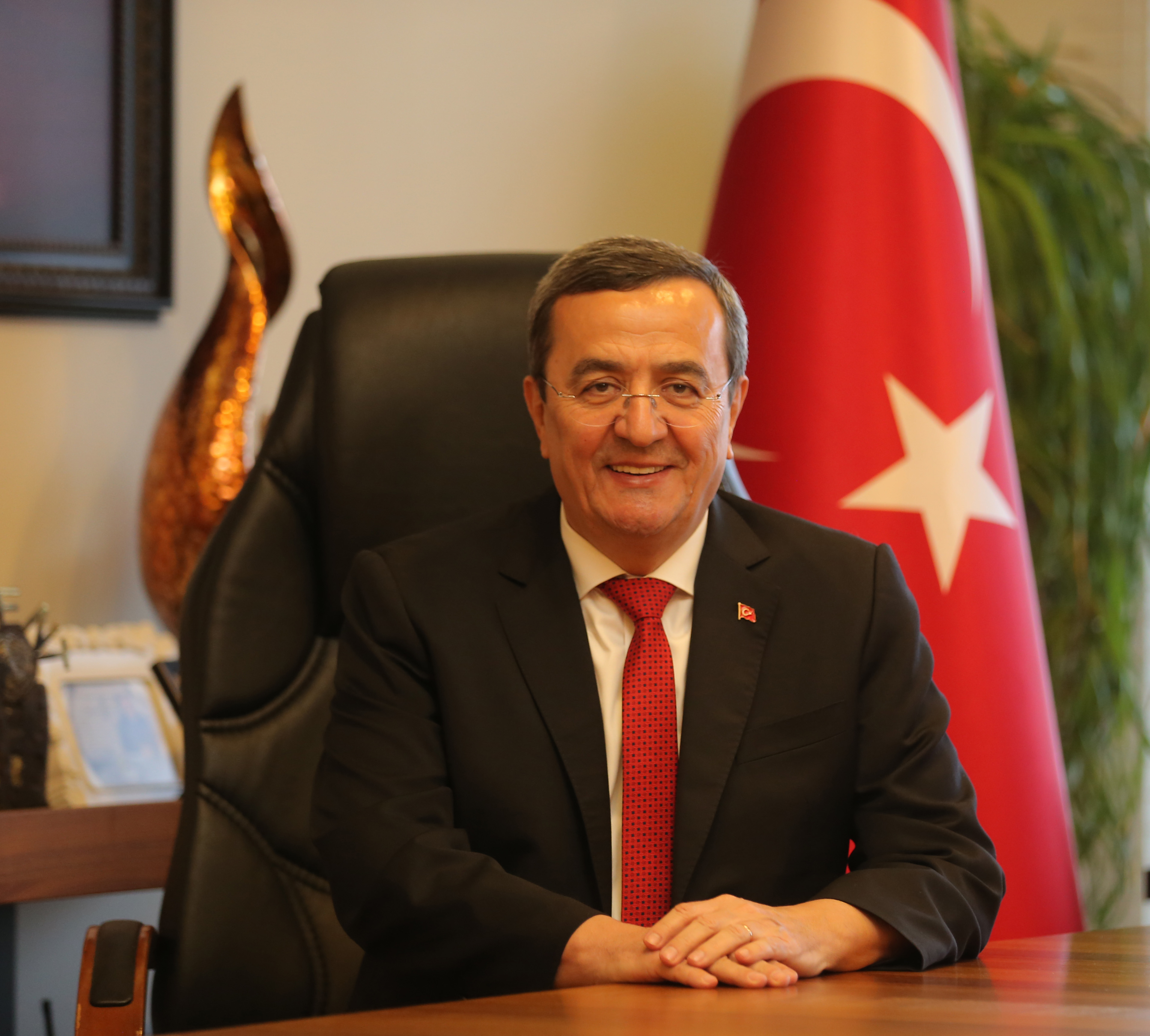 Başkan Batur'dan Makedonya Çıkarması
