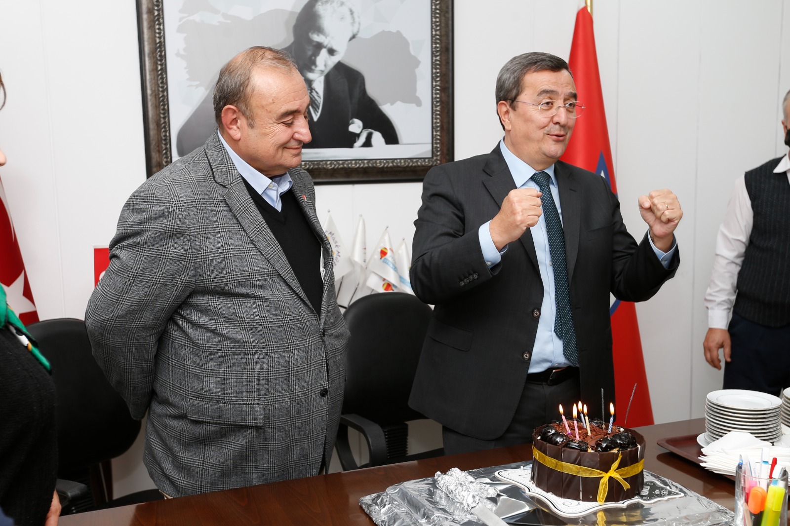 Başkan Batur'dan Örgütle Birliktelik Mesajı
