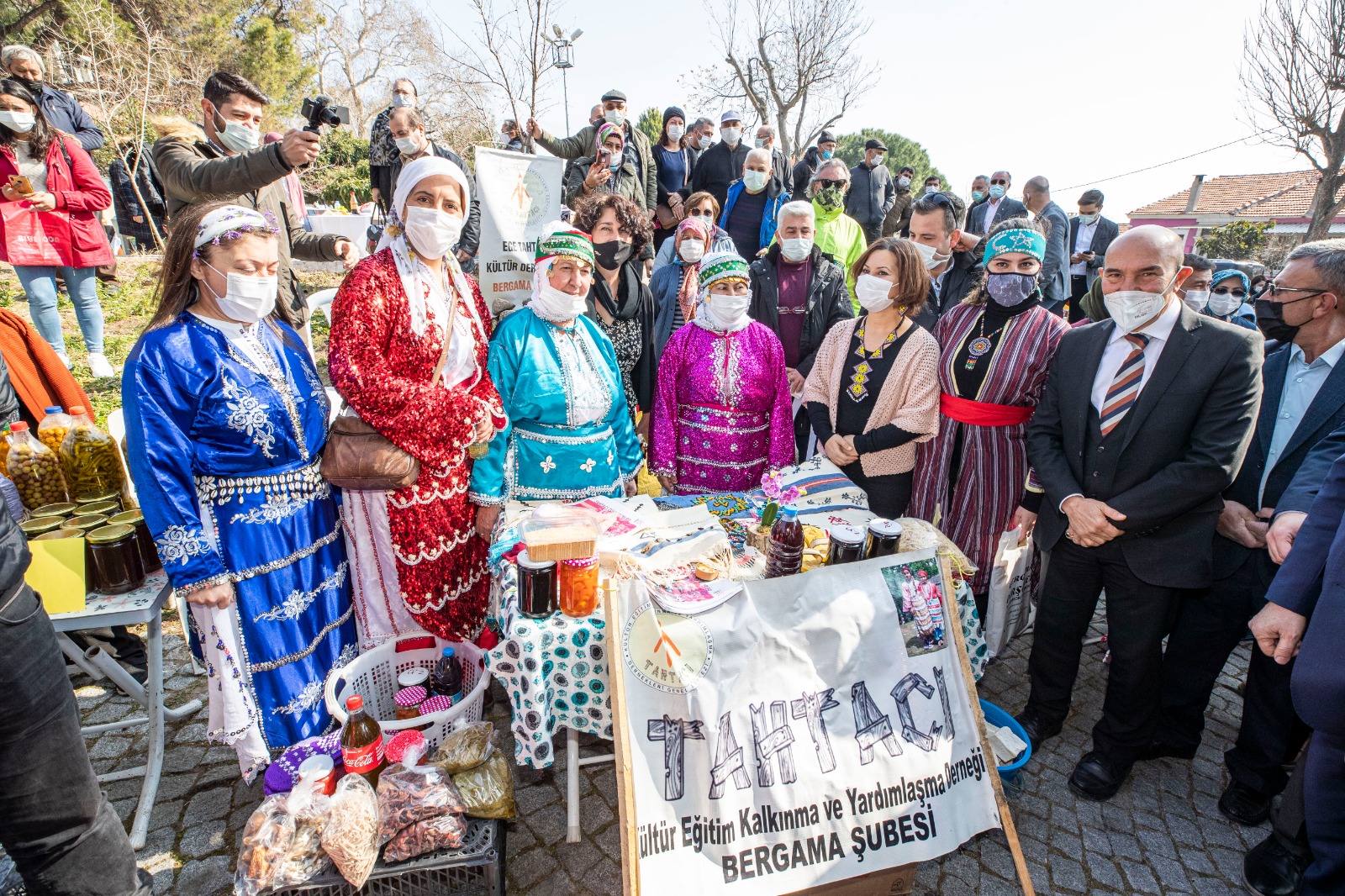 Büyükşehir'den Bergama’ya Ücretsiz Gezi