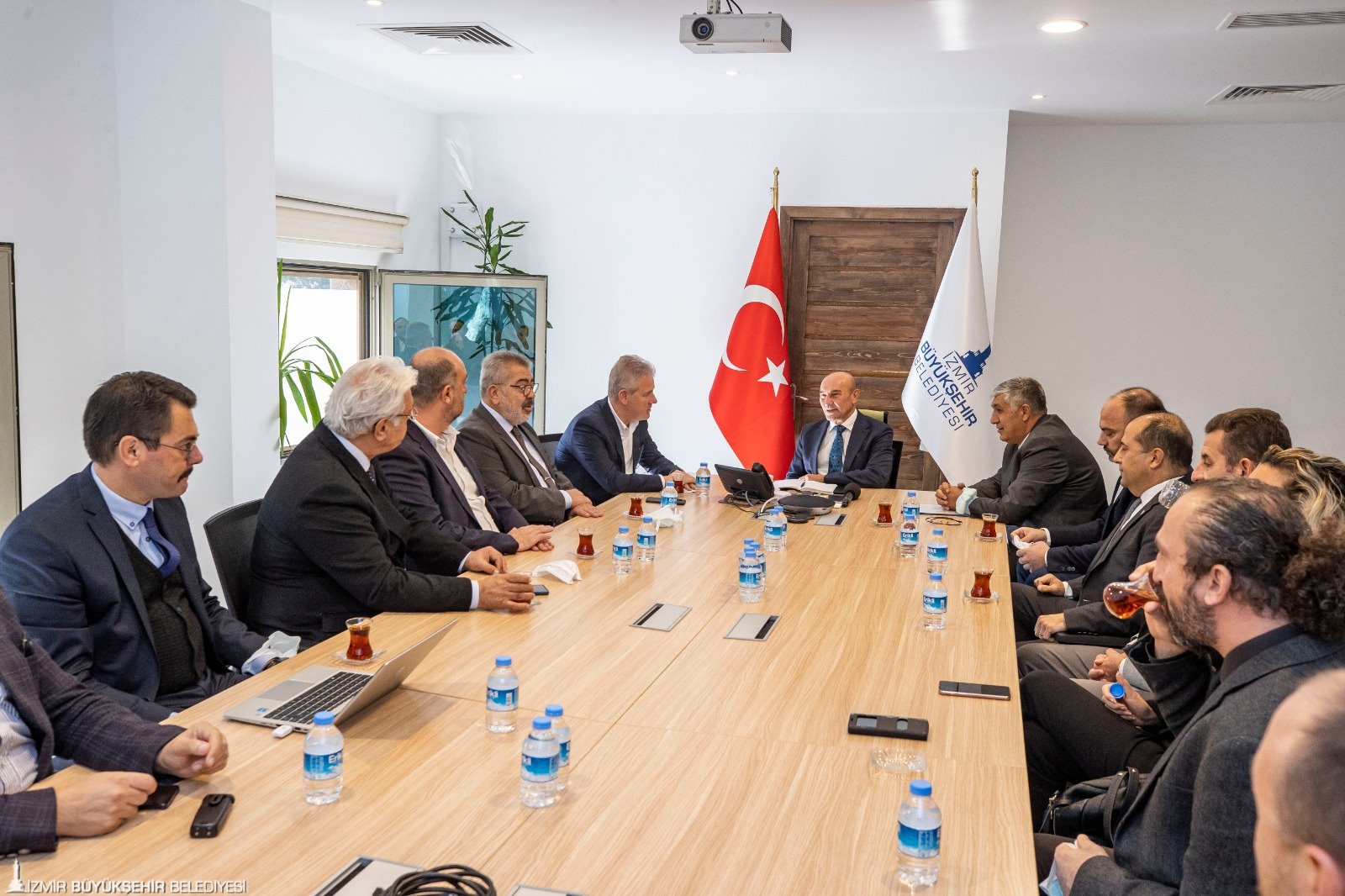 İzmir Balıkçılık Çalışma Grubu Tunç Soyer'le Bir Arada