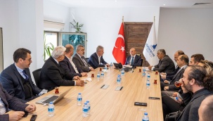 İzmir Balıkçılık Çalışma Grubu Tunç Soyer'le Bir Arada