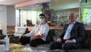 Şampiyon Samed Kupayı Karakayalı’ya Getirdi