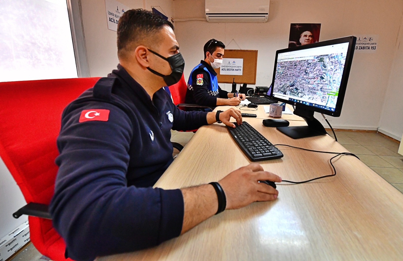 ​​​​​​​“Vatandaşlarımıza bir tuş kadar yakınız”