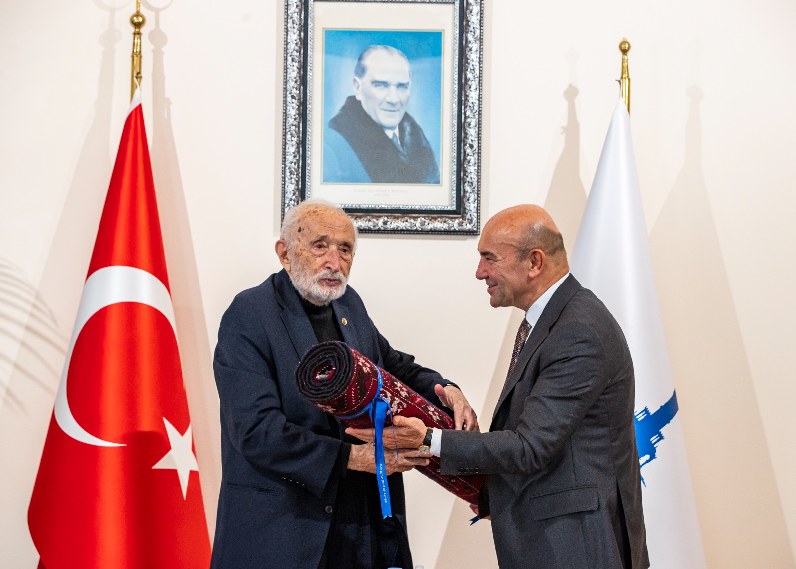 20 bin parçalık Atatürk Fotoğraf Koleksiyonu İzmirlilere Emanet!