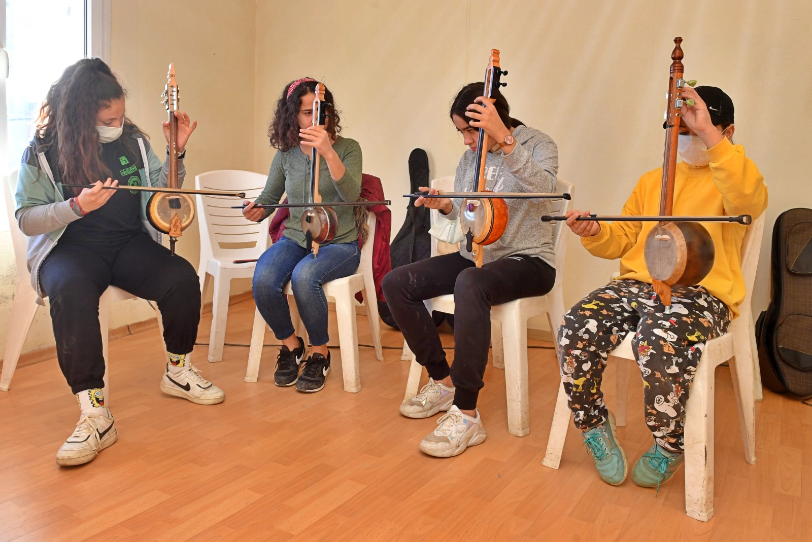 Çocuklar "Küçük Eller Projesi" İle Müzik Hayallerine Kavuştu